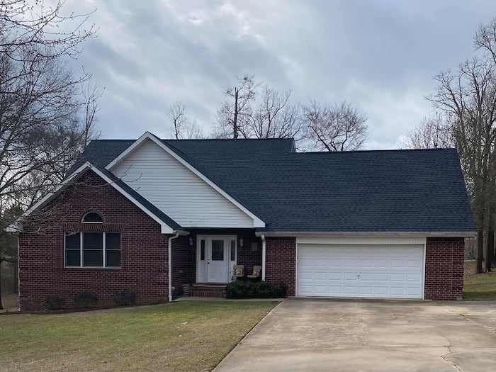 New shingle roof completed on East Texas residence