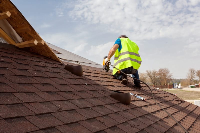 When to Repair vs. Replace Your East Texas Commercial Roof: A Property Owner's Guide