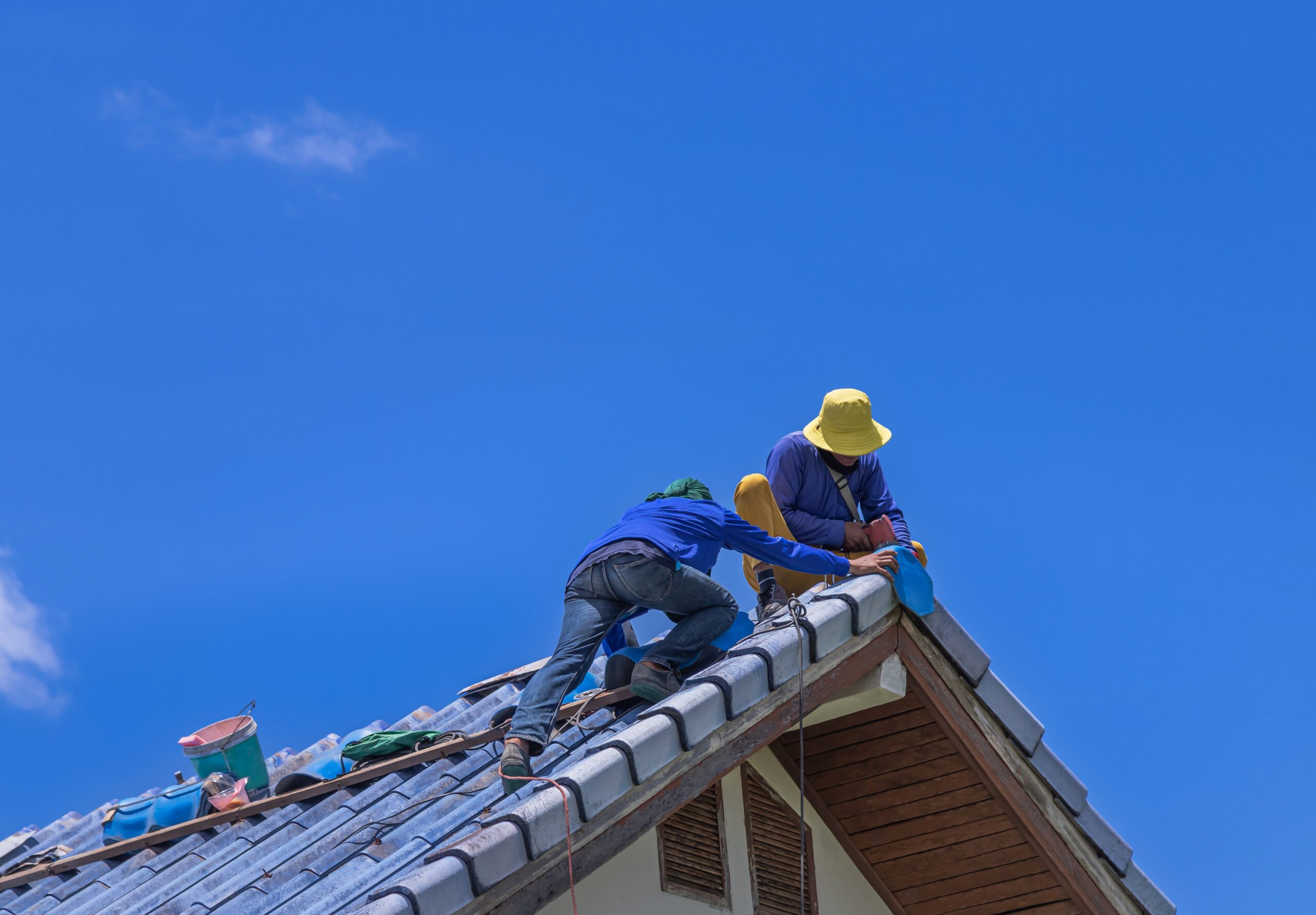 Common Signs You Need Roof Repair Before Damage Gets Worse